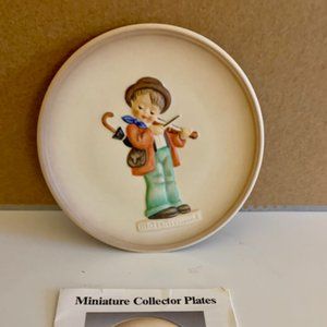 Goebel's MIniature Little Fiddler Collector Plate